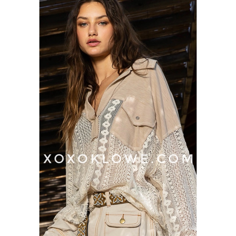 POL Beige & White Rib Knit with Lace Split Neck Top - Picture 9 of 12